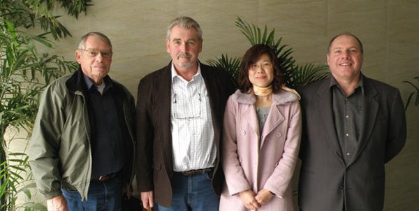 2008年10月，美国农业专家到我公司考察